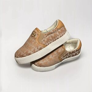 NEW. Michael Kors White Gold Sneakers Shoes Slip- On KIDS SAIS 9